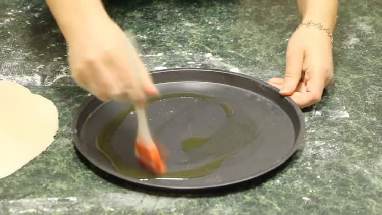 Para sa paghahanda ng pizza na Italyano. ihanda ang form