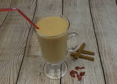 Smoothie cu banane și kefir conform unei rețete pas cu pas cu fotografie