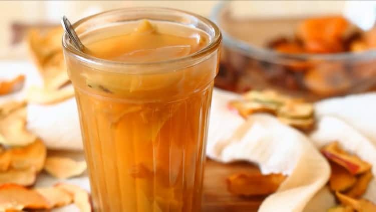 Compota de maçã seca deliciosa está pronta