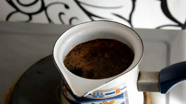 K přípravě kávy s medem připravte vše, co potřebujete