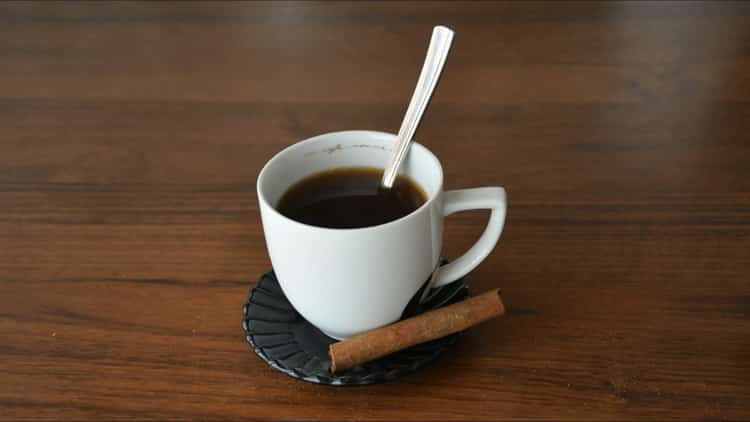 Aromatická káva s medem je připravena