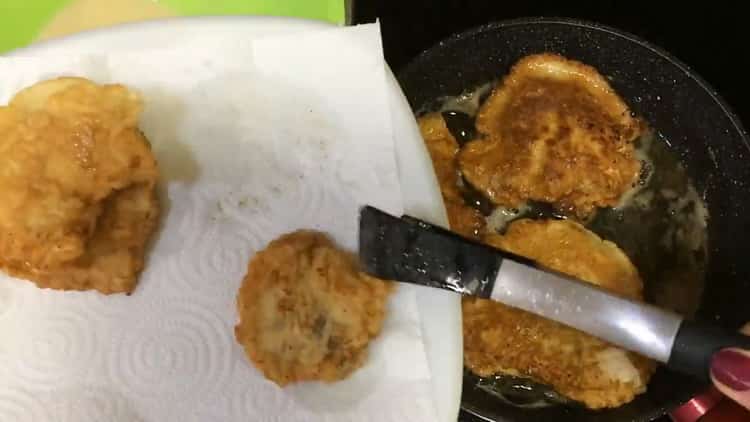 piept de pui gata pregătit în bătut