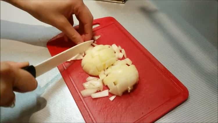 Prin prescripție medicală. să gătești poluant la cuptor, toacă legumele