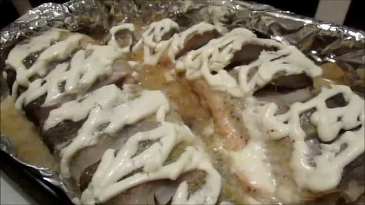 Ang Navaga sa oven ay handa na