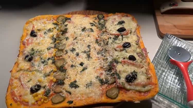 las coberturas de pizza están listas