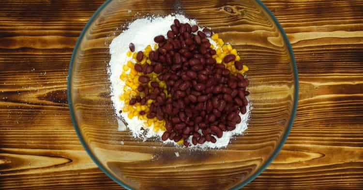 Para cozinhar costeletas de legumes, abra o feijão