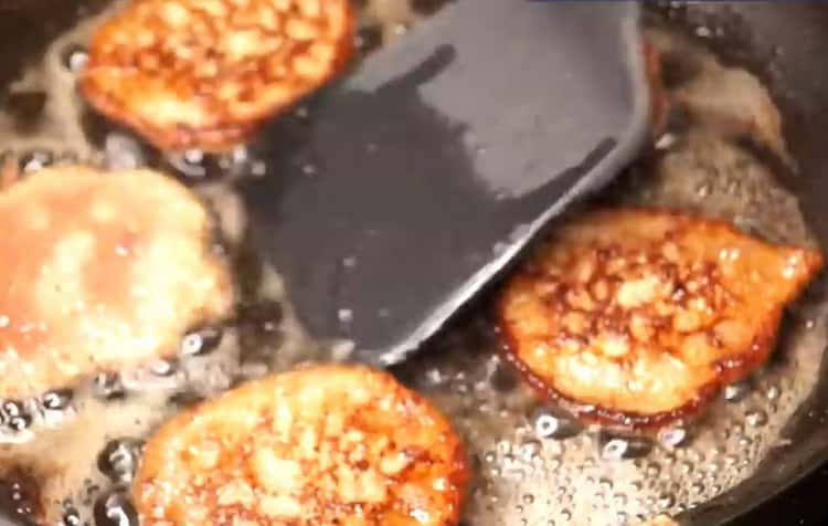 Para la preparación de buñuelos de hígado de res. prepara todo lo que necesitas
