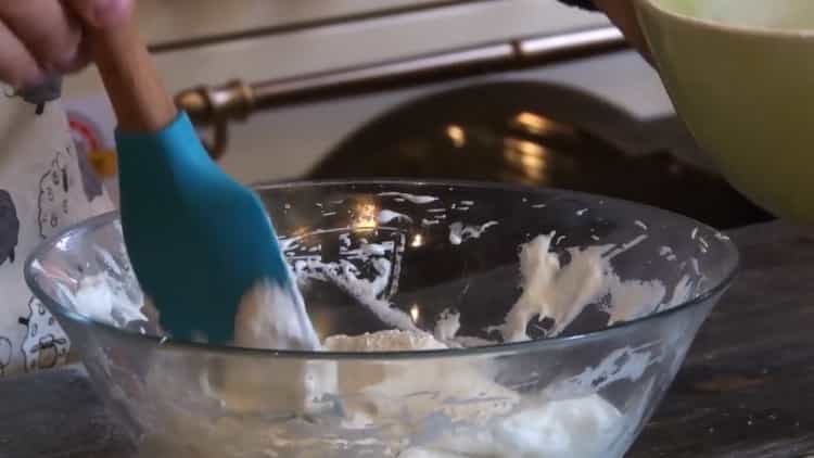 Pentru a face biscuiți dintr-o făină de medalie.Bate albii.