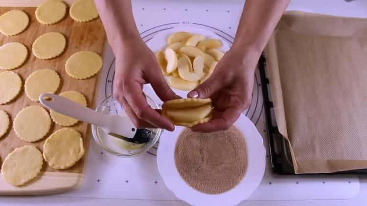 Las galletas se hacen con manzanas para hacer galletas.