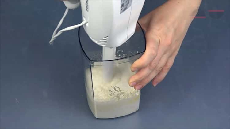 To make a crumb pie with cottage cheese, beat the filling