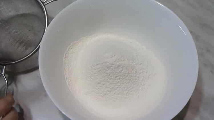 To make a jam jam, sift the flour