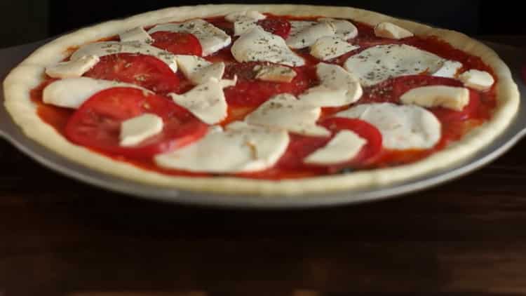 Para hacer pizza margarita, cocina especias