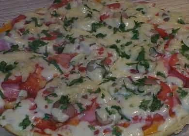 Cum să înveți cum să gătești pizza delicioasă într-o tigaie