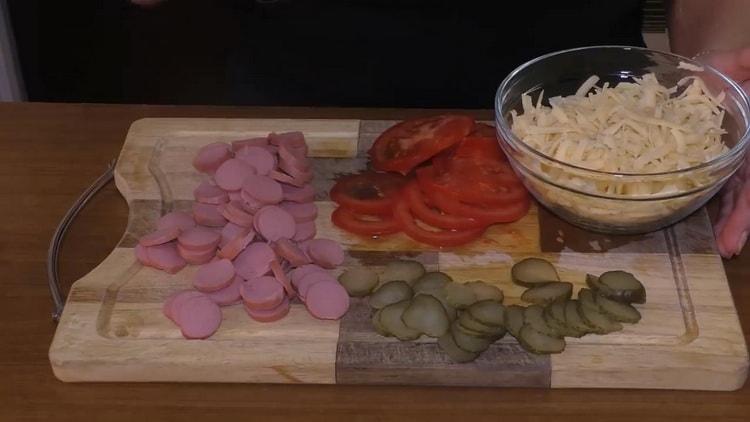 Cum să înveți cum să gătești pizza delicioasă într-o tigaie