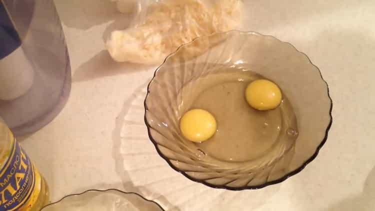 Готвене на пица в заквасена сметана и майонеза в тиган