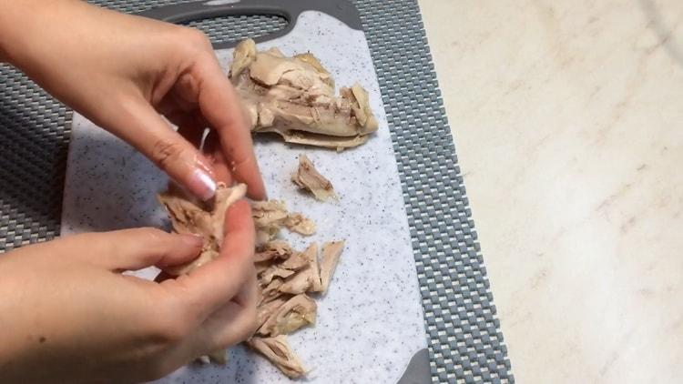 Sezar pizza yapmak için, et hazırlamak