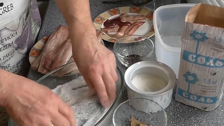 Pentru sărarea heringului, pregătiți sare