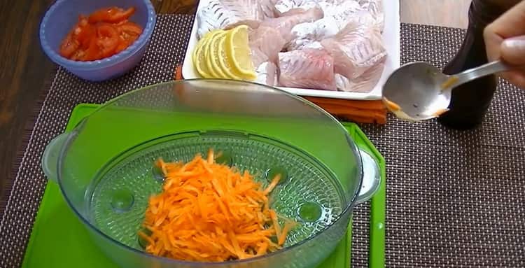 Til madlavning af fisk i en dobbeltkedel. forbered teknikken