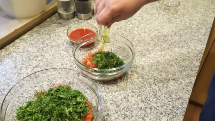 Pentru gătit pește în greacă adăugați ulei