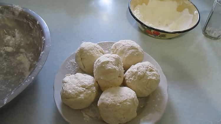 Para hacer hojaldre. dividir la masa en porciones