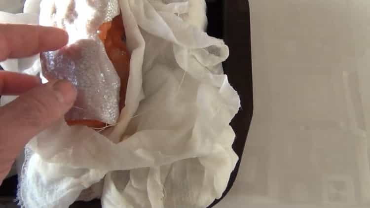 לבישול דגים מלוחים, הניחו לדגים לעמוד