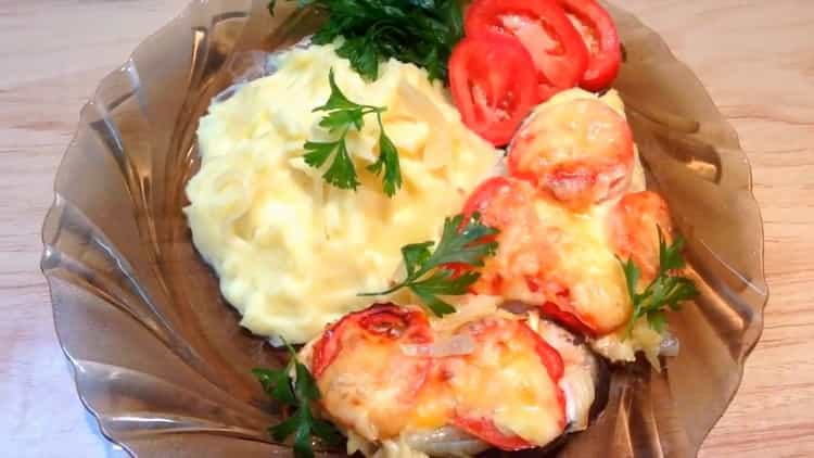 Fripturi de somon roz în cuptor conform unei rețete pas cu pas cu o fotografie