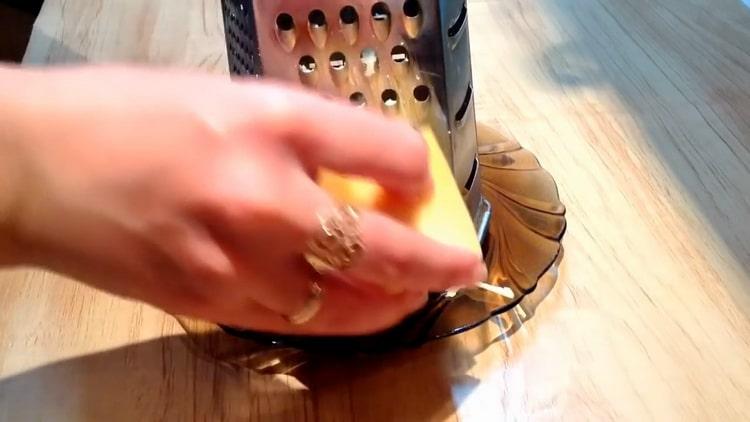 Pentru a face fripturi de somon, răniți brânza