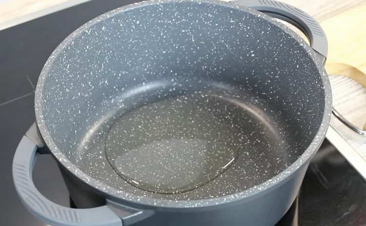 Pregătiți ingredientele pentru supa de linte și pui.