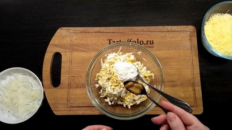 For at lave tilapia i ovnen, tilsættes alle ingredienserne til påfyldningen