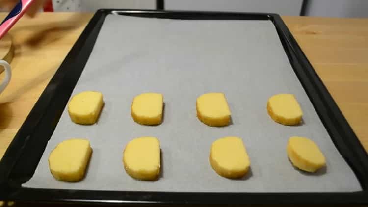 Préchauffez le four pour faire des biscuits français