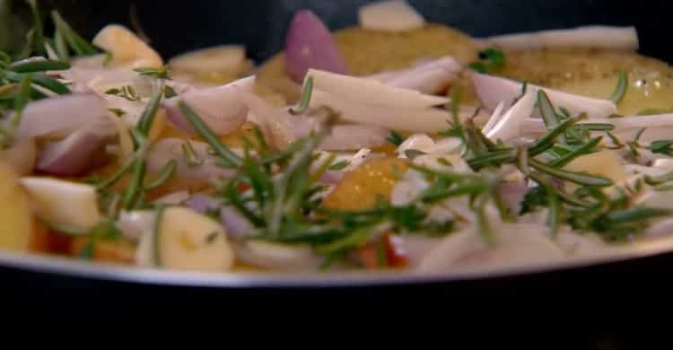 הוסף ירקות לתפוחי אדמה