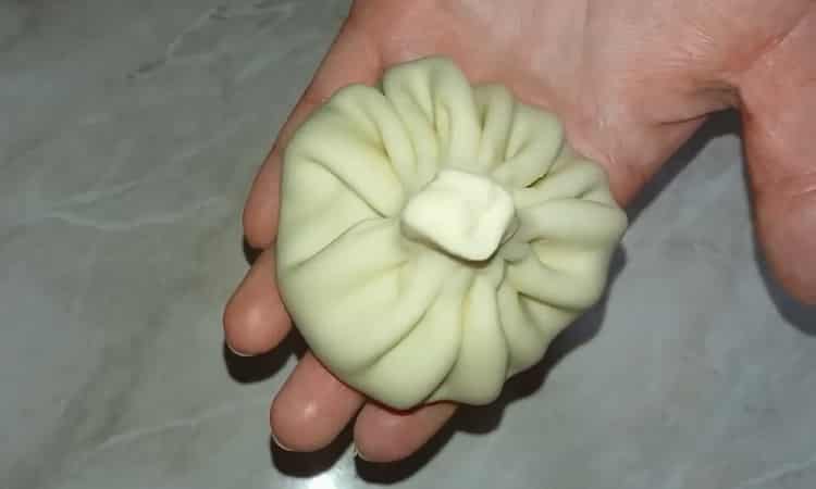 Per preparar khinkali segons una recepta senzilla amb una foto, prepareu un àpat