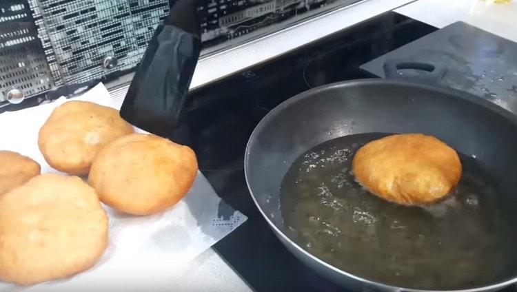 Hotové výrobky převádíme nejprve na papírové ručníky.