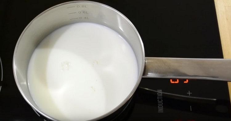 Calentamos la leche.