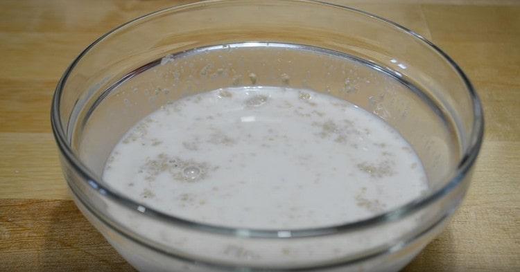 Mezclar los ingredientes y dejar actuar durante 10 minutos.