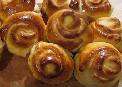 בישול לחמניות טעימות עם גבינת קוטג 'בתנור לפי המתכון עם תמונה.