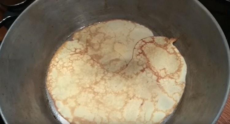 Prăjiți gofra pe ambele părți.