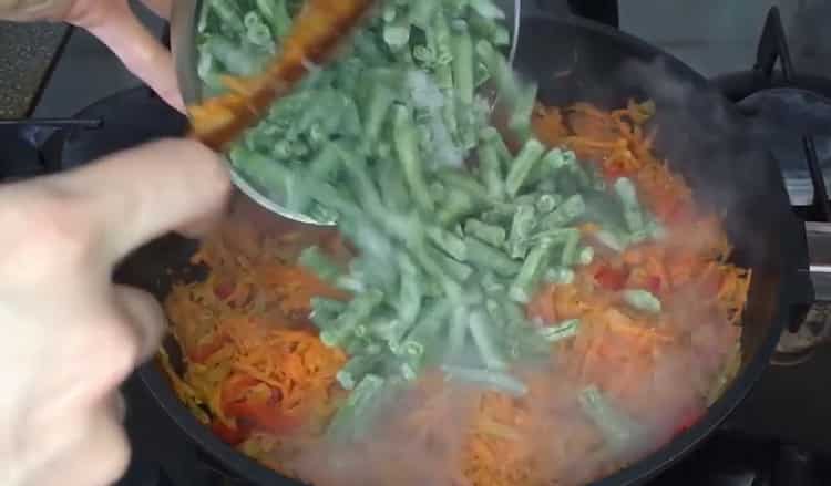 Tilsæt bønner for at lave udstoppet makrel