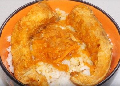 Somon roz tandru gătit cu morcovi și ceapă: gătește cu fotografii pas cu pas.