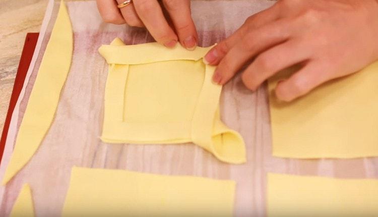 Aici, pe acest principiu, formăm toate semifabricatele.