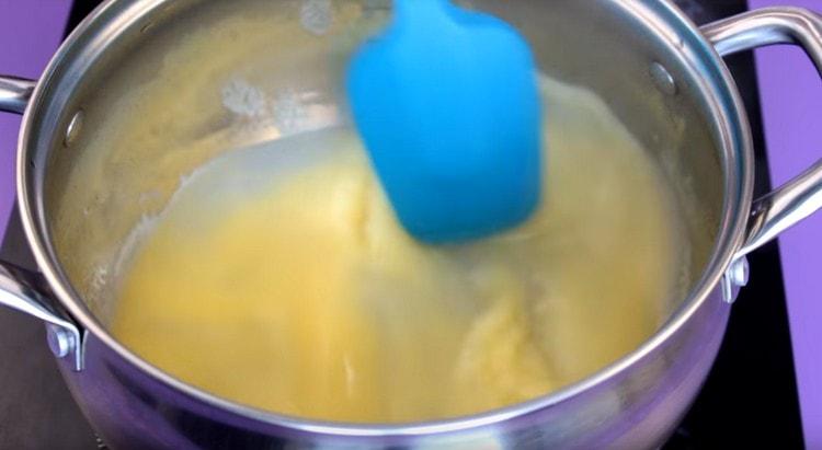 Koka vatten och olja.