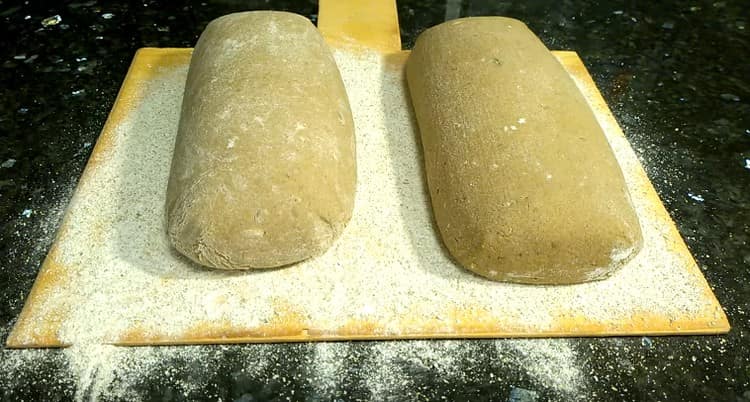 בזהירות רבה, אנו מעבירים את חלקי העבודה למרית מפוזרת סובין.