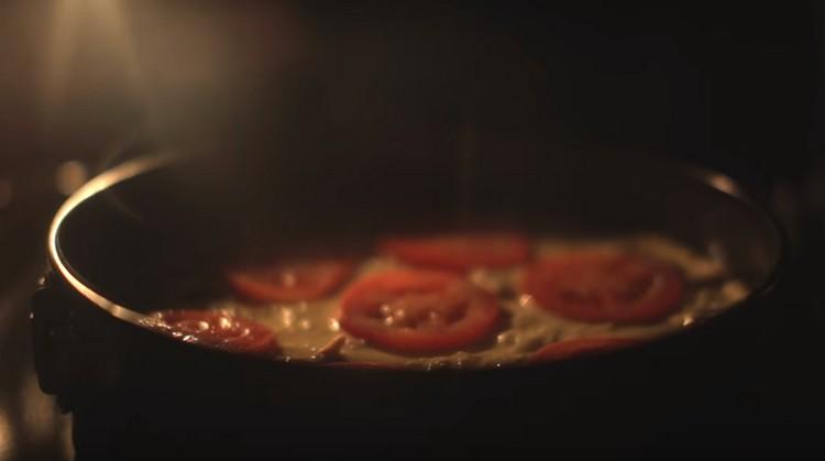 Mandamos a quiche para o forno.