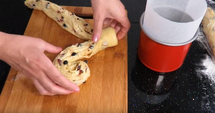 Vrid degen med skivan upp.