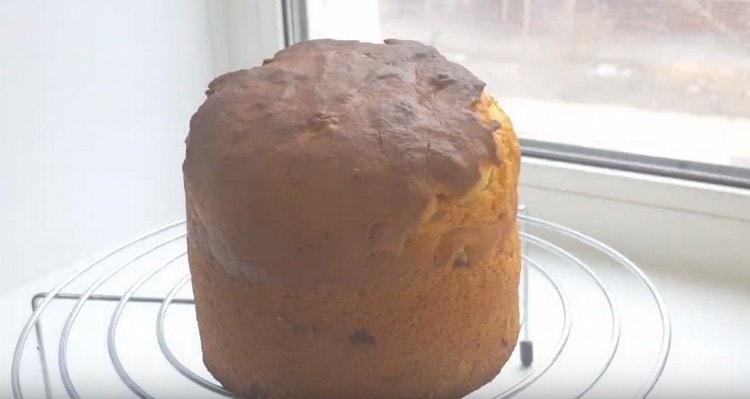 Narito mayroon kaming tulad ng isang cake sa kulay-gatas.