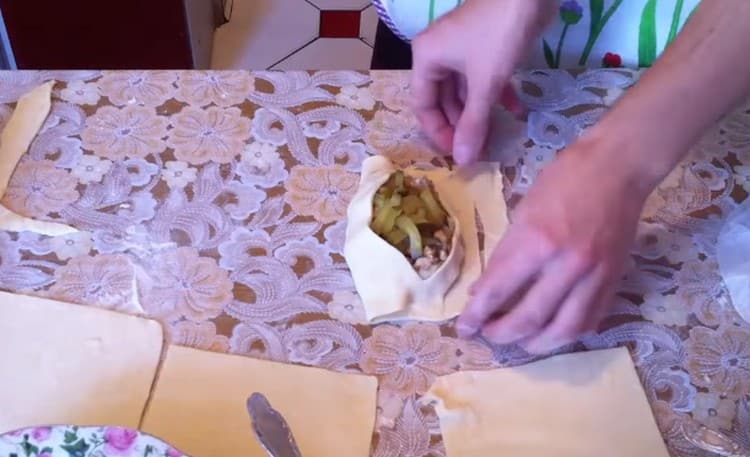 mira cómo formar un bote.