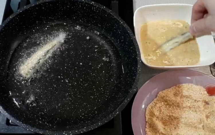 pune pestele in tigaie.