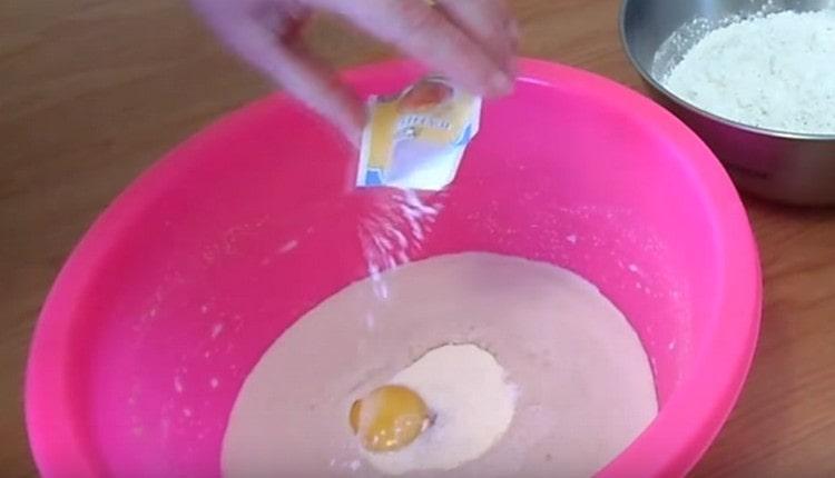 Vanillezucker sofort zum Teig geben.