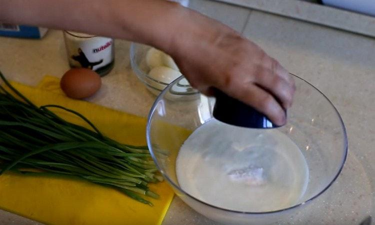 Kefir je smíchán se sodou.