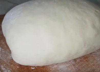 Facem produse de patiserie slabă pentru plăcinte conform rețetei cu o fotografie.